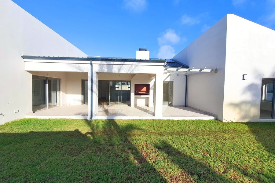 4 Bedroom Property for Sale in Vierlanden Western Cape